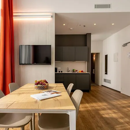 Htm Venice By Halldis Apartament *