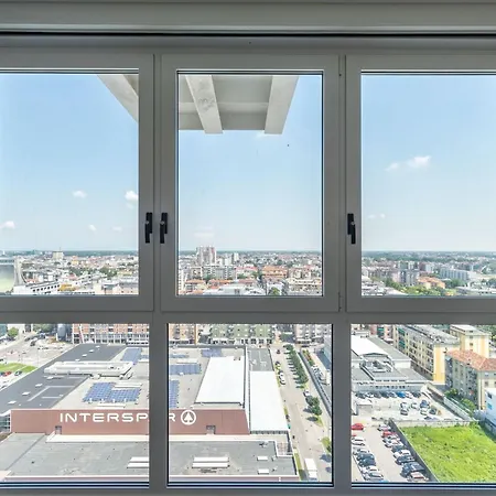 Htm Venice By Halldis Apartment